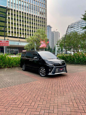 Toyota Voxy 2.0L Automatic 2020