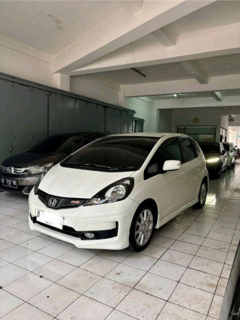 Honda Jazz 1.5L RS Automatic 2014