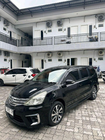 Nissan Grand Livina XV HWS Automatic 2016
