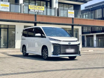 Toyota Voxy 2.0L Automatic 2023