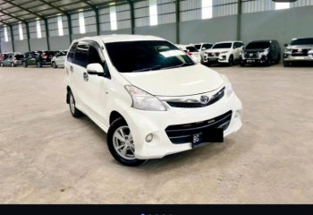 Toyota Avanza 1.5L Veloz Automatic 2012