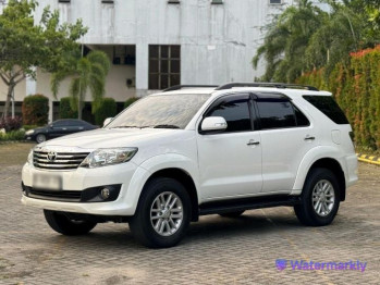 Toyota Fortuner 2.5L G Diesel Automatic 2011