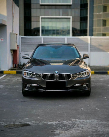 BMW Serie 3 F30 320i Sport Automatic 2014