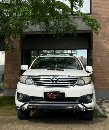 Toyota Fortuner 2.5L G VNT TRD Diesel Manual 2012