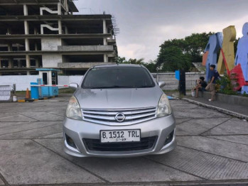 Nissan Grand Livina SV Automatic 2013