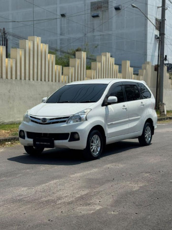 Daihatsu Xenia 1.3L R DLX Manual 2013