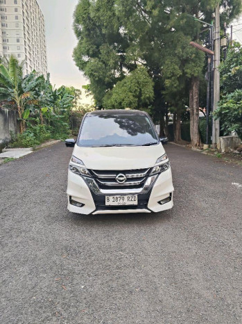 Nissan Serena 2.0L HWS Automatic 2022