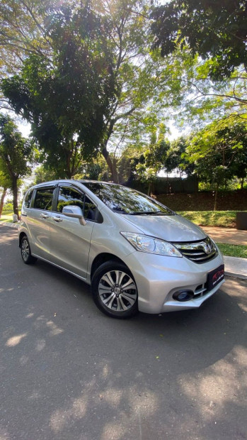 Honda Freed 1.5L E Automatic 2013