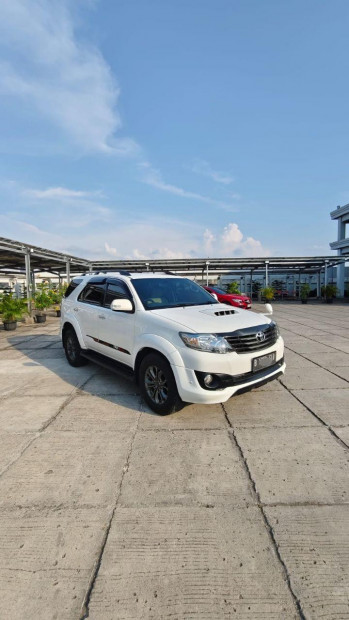 Toyota Fortuner 2.5L G VNT TRD Diesel Automatic 2012