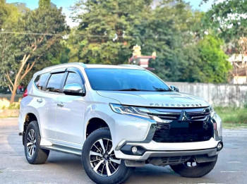 Mitsubishi Pajero Sport 2.4L Dakar Ultimate 4x4 Automatic 2018