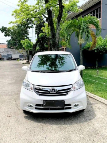 Honda Freed 1.5L E Automatic 2013