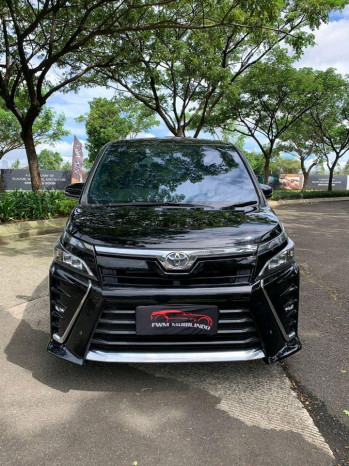 Toyota Voxy 2.0L Automatic 2020