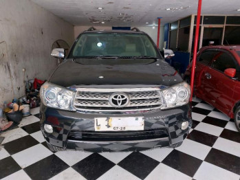 Toyota Fortuner 2.5L G Diesel Manual 2009