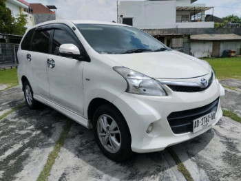 Toyota Avanza 1.5L Veloz Automatic 2014