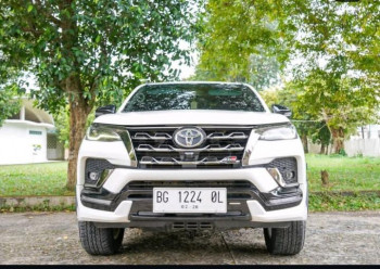 Toyota Fortuner 2.8L GR Sport 4x4 Automatic 2022