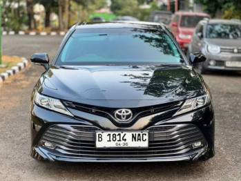 Toyota Camry 2.5L V Automatic 2020