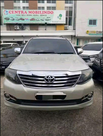 Toyota Fortuner 2.5L G VNT Diesel Automatic 2012