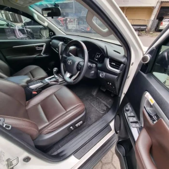 TOYOTA FORTUNER VRZ TRD 2.4 DIESEL AT 2020