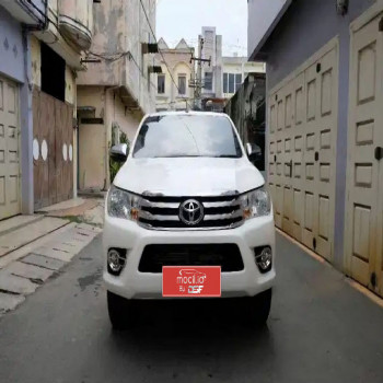Toyota Hi-Lux DOUBLE CABIN 2.4 G (4X4) DSL M/T Manual 2018