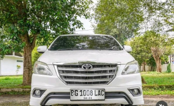 Toyota Innova 2.0L V Bensin Automatic 2015
