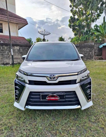 Toyota Voxy 2.0L Automatic 2020