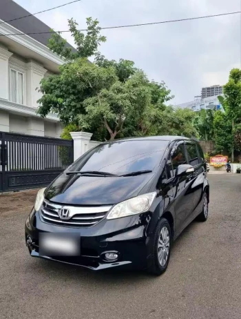 Honda Freed 1.5L E Automatic 2013