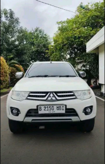 Mitsubishi Pajero Sport 2.4L Dakar 4x2 Automatic 2014
