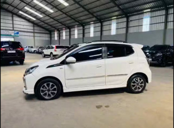 Daihatsu Ayla 1.2L R Manual 2021