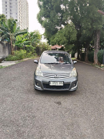 Nissan Grand Livina XV Manual 2013