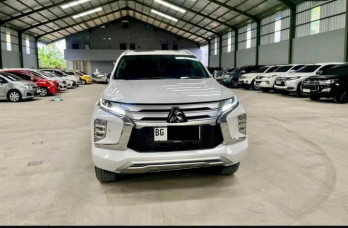 Mitsubishi Pajero Sport 2.4L Dakar Ultimate 4x4 Automatic 2022