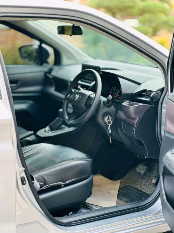Toyota Avanza 1.3L E Automatic 2023