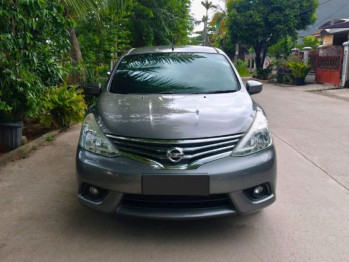 Nissan Grand Livina XV Automatic 2015
