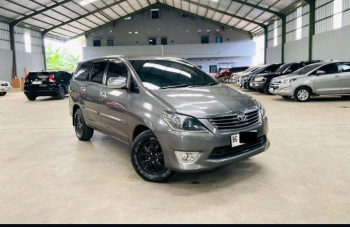 Toyota Innova 2.0L G Bensin Manual 2012