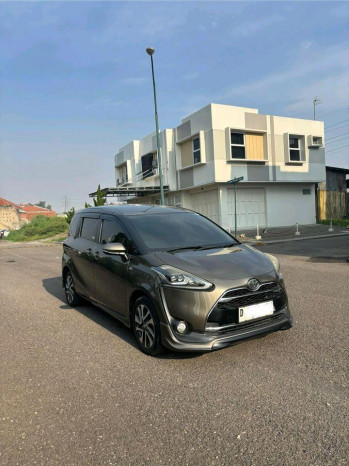 Toyota Sienta 1.5L Q Automatic 2016