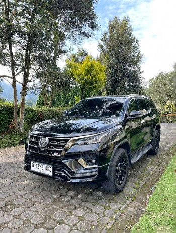 Toyota Fortuner 2.8L GR Sport 4x2 Automatic 2022