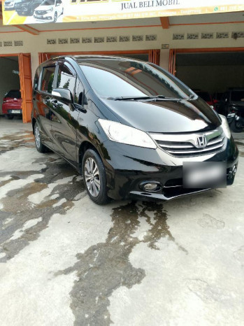 Honda Freed 1.5L E Automatic 2014
