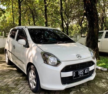DAIHATSU AYLA 1.0 M MT 2015