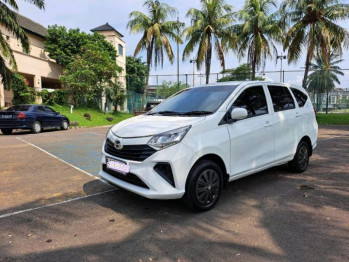 Daihatsu Sigra 1.0L M Manual 2023