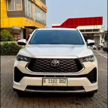 Toyota Innova 2.0L V HV Modellista Zenix Automatic 2024