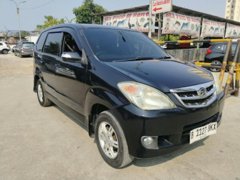 Daihatsu Xenia 1.3L Xi Manual 2011