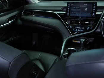 Toyota Camry 2.5L Hybrid Automatic 2022