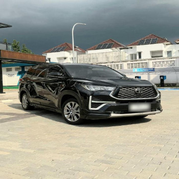 Toyota Innova 2.0L Q HV  Modellista Zenix Automatic 2024