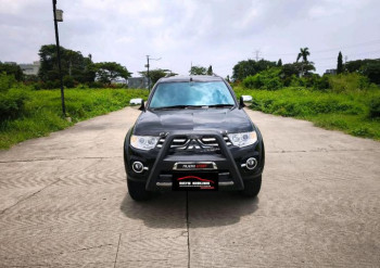 Mitsubishi Pajero Sport 2.4L Dakar 4x2 Automatic 2014