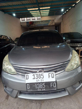 Nissan Grand Livina SV Automatic 2016