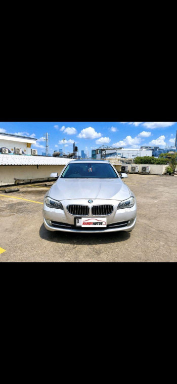 BMW Serie 5 F10 528i Automatic 2010
