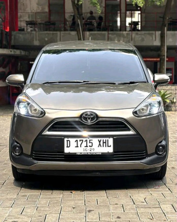Toyota Sienta 1.5L V Automatic 2016