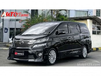 Toyota Vellfire 2.5L HEV Automatic 2012