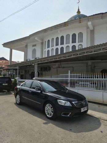 Toyota Camry 2.5L V Automatic 2011