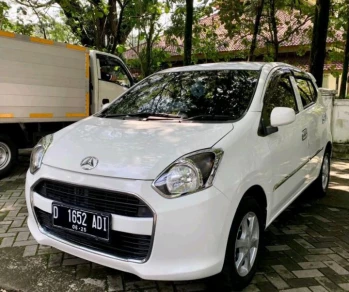 Daihatsu Ayla 1.0L M Manual 2015
