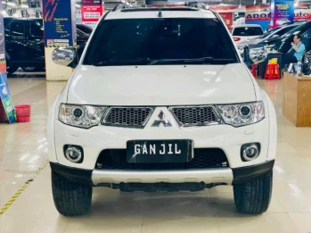 Mitsubishi Pajero Sport 2.4L Dakar 4x2 Automatic 2012